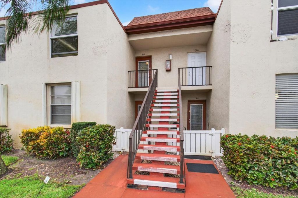 10 Willowbrook, Unit 205, Delray Beach, FL 33446 Photo