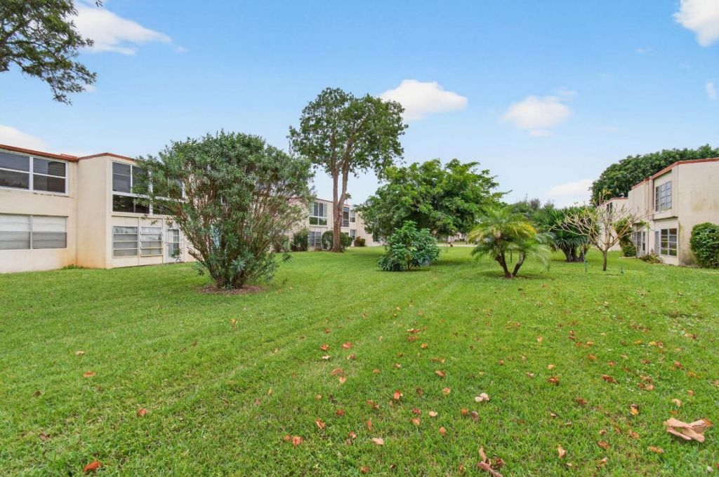 10 Willowbrook, Unit 205, Delray Beach, FL 33446 Photo