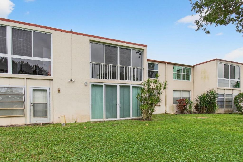 10 Willowbrook, Unit 205, Delray Beach, FL 33446 Photo