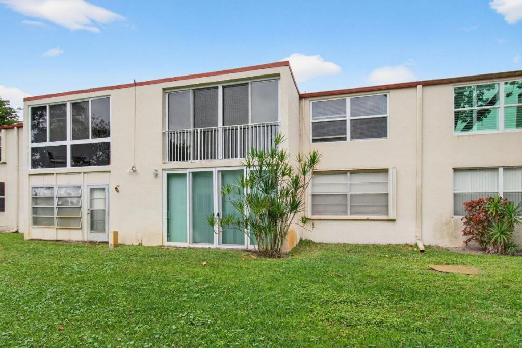 10 Willowbrook, Unit 205, Delray Beach, FL 33446 Photo