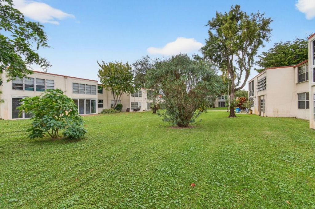 10 Willowbrook, Unit 205, Delray Beach, FL 33446 Photo