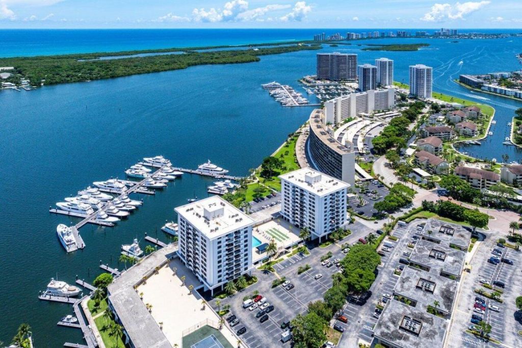 1208 Marine Way, Unit 506, North Palm Beach, FL 33408 Photo