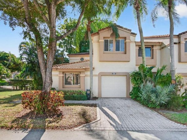 6766 Via Regina, Boca Raton, FL 33433