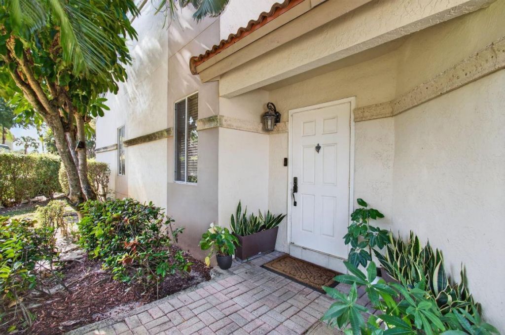 6766 Via Regina, Boca Raton, FL 33433 Photo