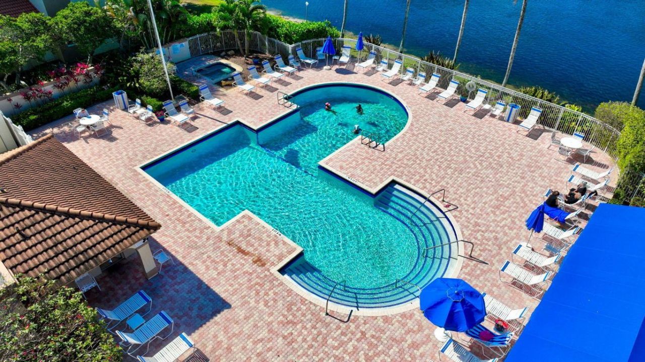 6766 Via Regina, Boca Raton, FL 33433 Photo