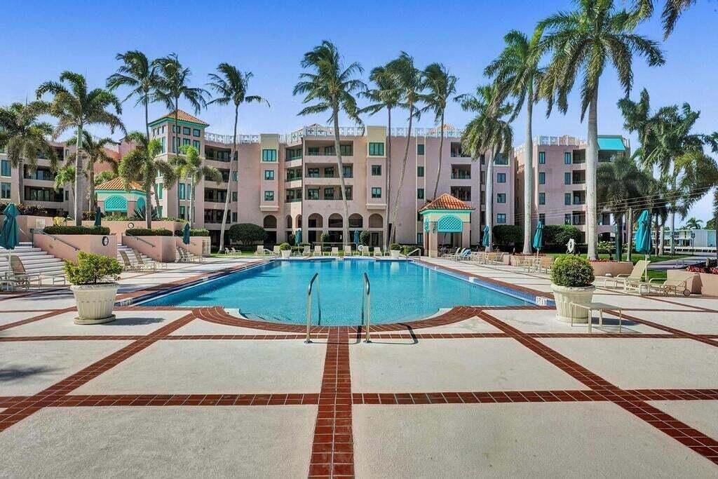 100 SE 5th Avenue, Unit Ph-14, Boca Raton, FL 33432 Photo