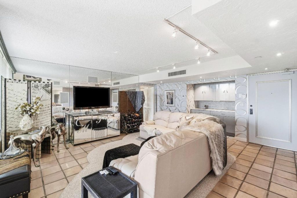 100 SE 5th Avenue, Unit Ph-14, Boca Raton, FL 33432 Photo