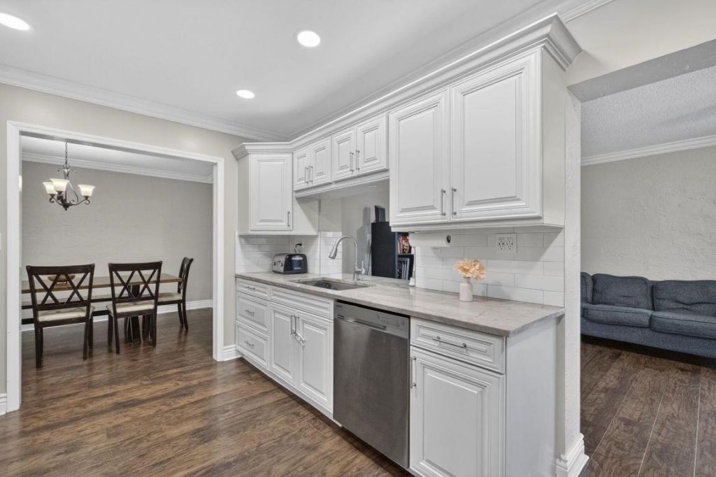 7101 NW 98th Terrace, Tamarac, FL 33321 Photo