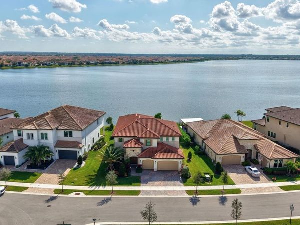 9280 W Parkland Bay Trl, Parkland, FL 33076