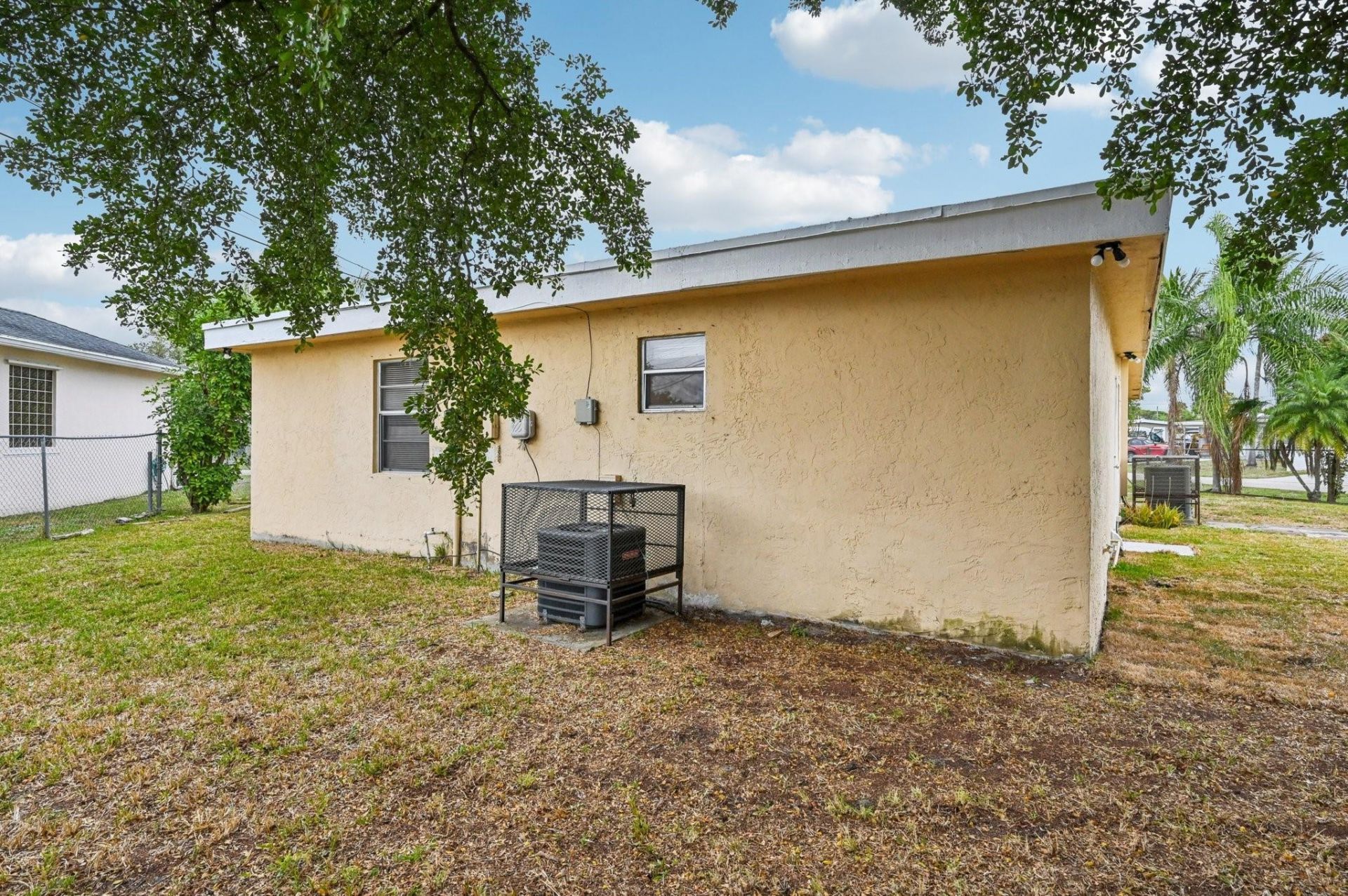 5618 Cinnamon Drive, West Palm Beach, FL 33415 Photo