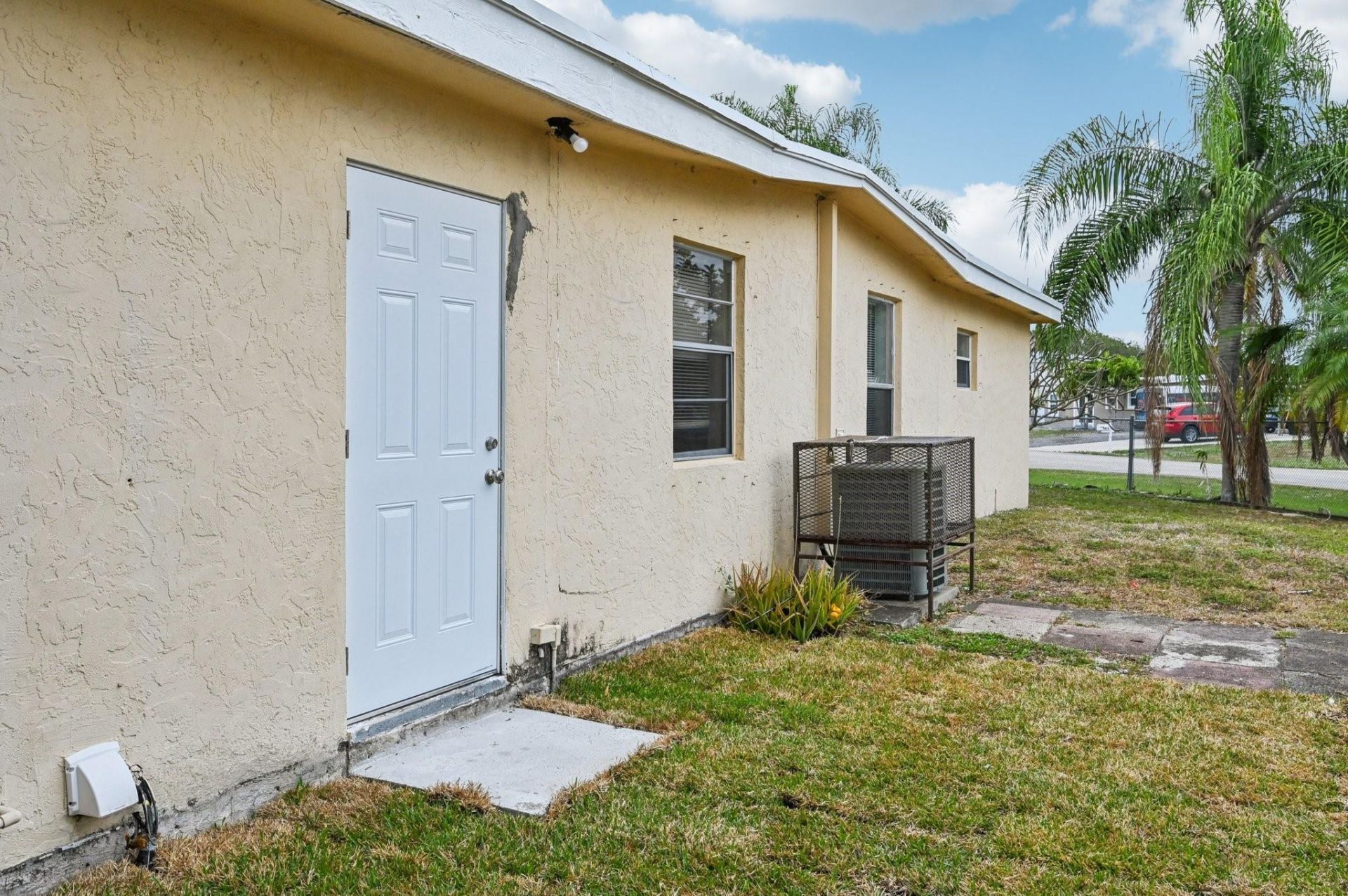 5618 Cinnamon Drive, West Palm Beach, FL 33415 Photo