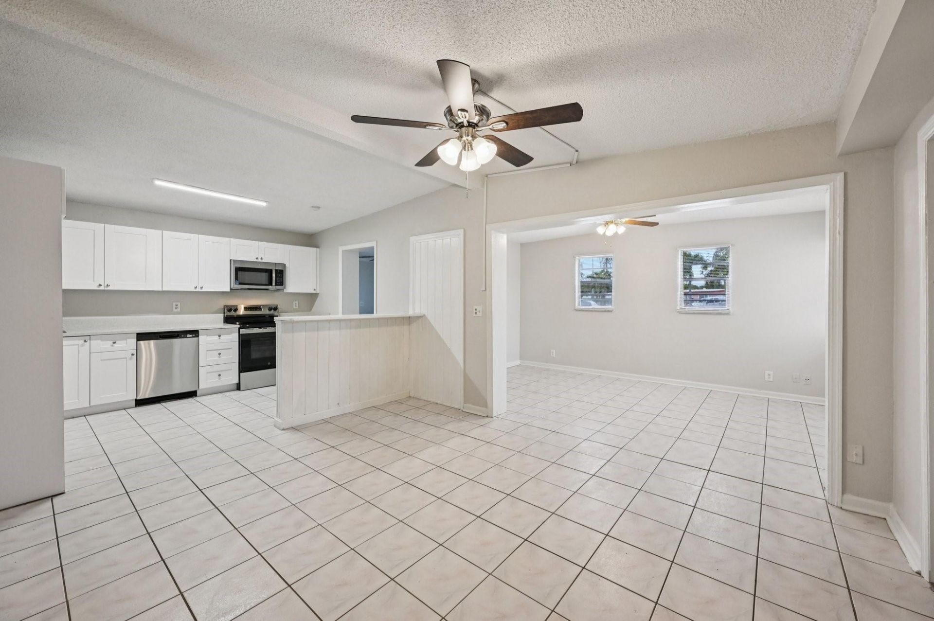 5618 Cinnamon Drive, West Palm Beach, FL 33415 Photo