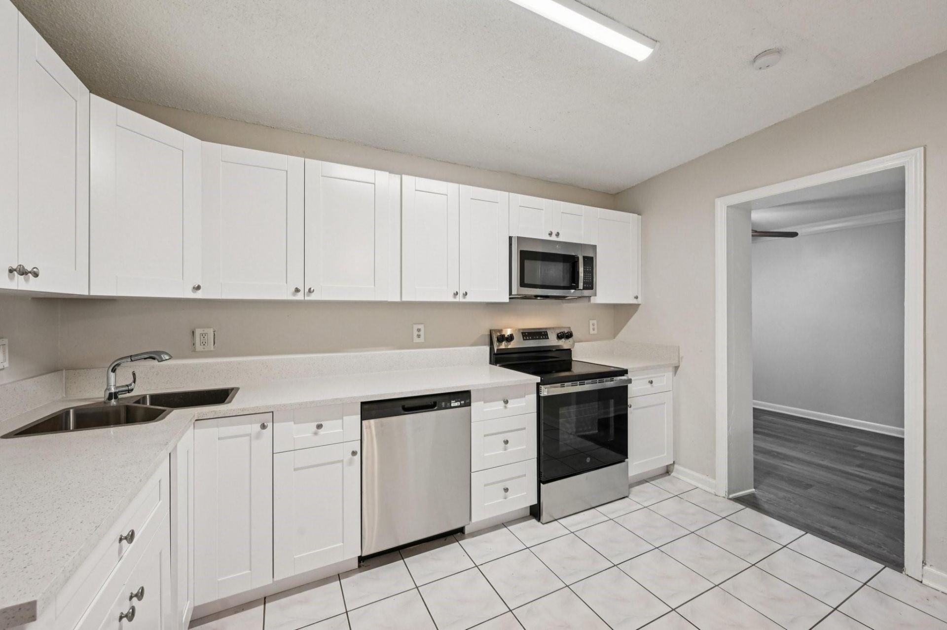 5618 Cinnamon Drive, West Palm Beach, FL 33415 Photo