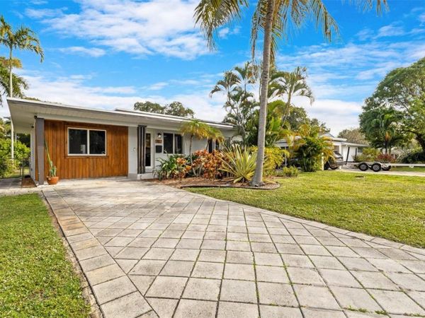 1812 SW 9th Ave, Fort Lauderdale, FL 33315