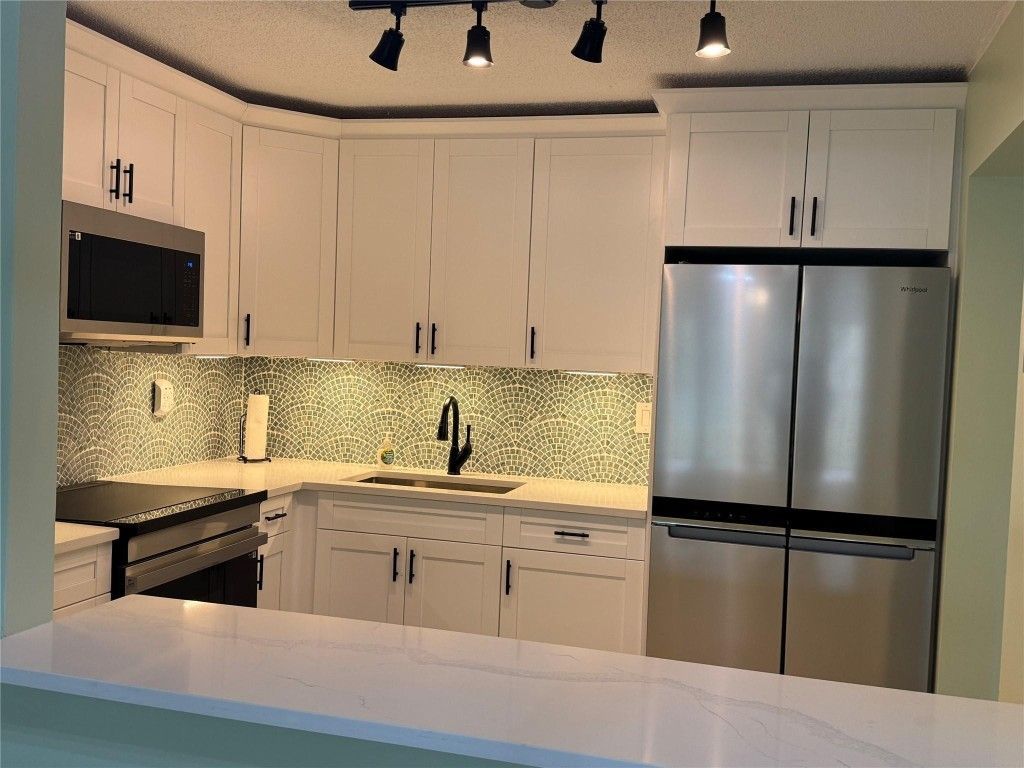 9300 SW 8th Street, Unit 215, Boca Raton, FL 33428 Photo