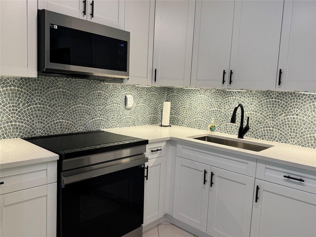 9300 SW 8th Street, Unit 215, Boca Raton, FL 33428 Photo