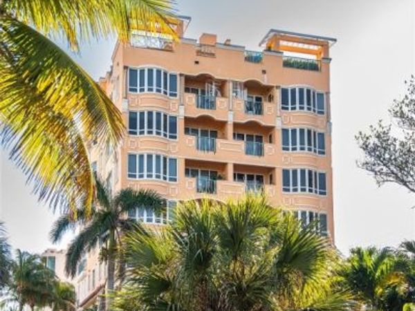 3236 NE 5th St, Unit 402, Pompano Beach, FL 33062