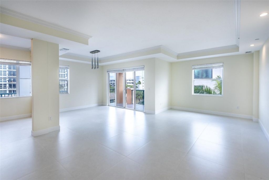 3236 NE 5th Street, Unit 402, Pompano Beach, FL 33062 Photo