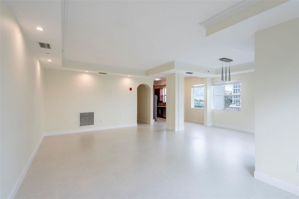 3236 NE 5th Street, Unit 402, Pompano Beach, FL 33062 Photo