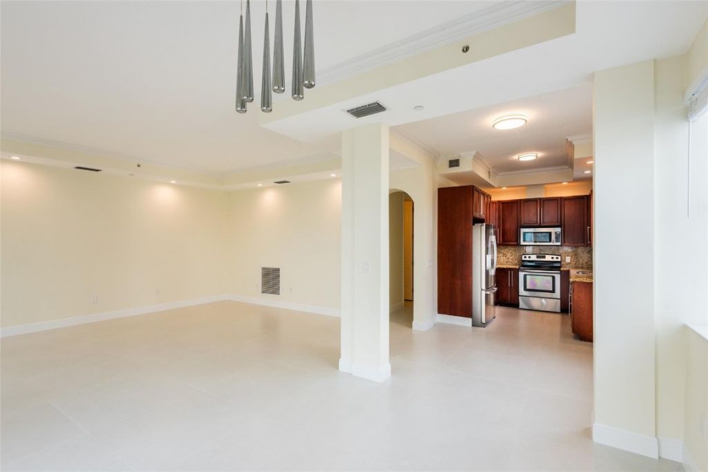 3236 NE 5th Street, Unit 402, Pompano Beach, FL 33062 Photo