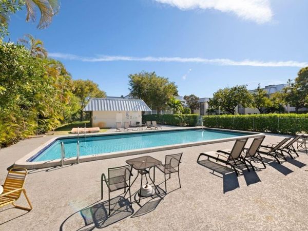 2980 Riverside Dr, Unit 324, Coral Springs, FL 33065