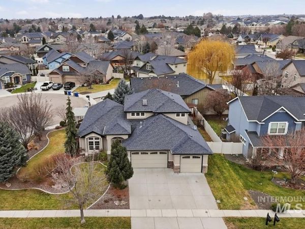 1525 S Herron Dr, Nampa, ID 83686