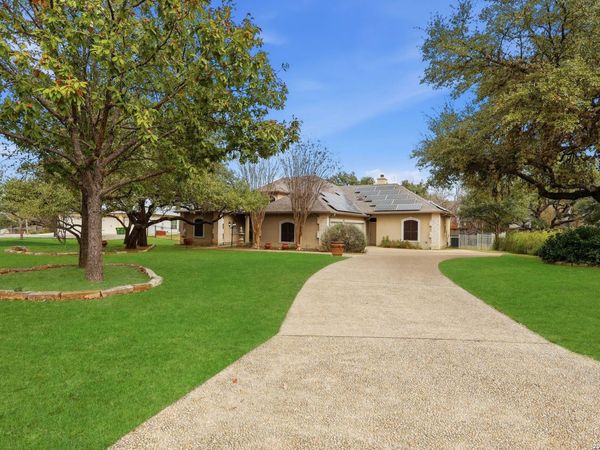 29736 No Le Hace, Fair Oaks Ranch, TX 78015