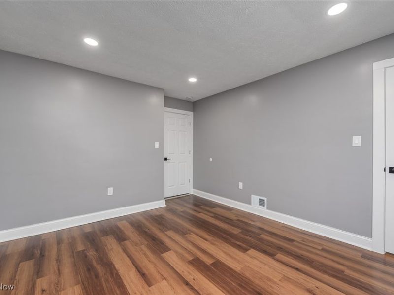 2811 Oak Park Avenue, Cleveland, OH 44109 Photo 35