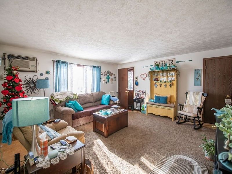 2045 Glamorgan Street, Alliance, OH 44601 Photo 5