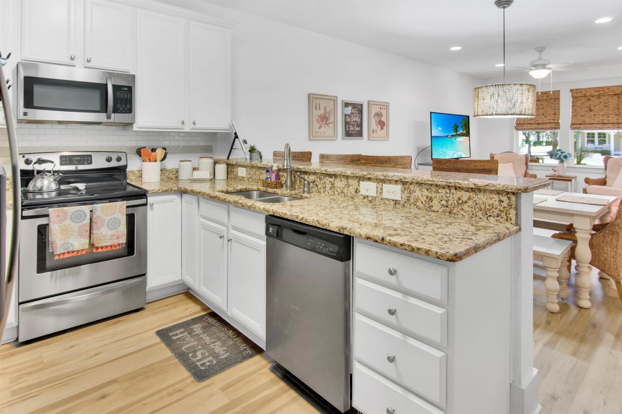 4902 N Market St. Photo 10