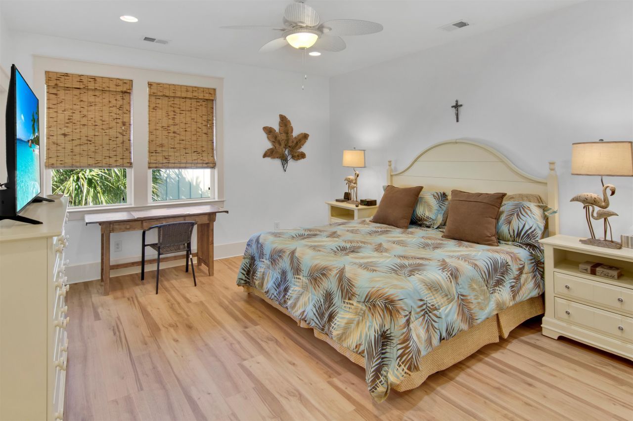 4902 N Market St. Photo 13