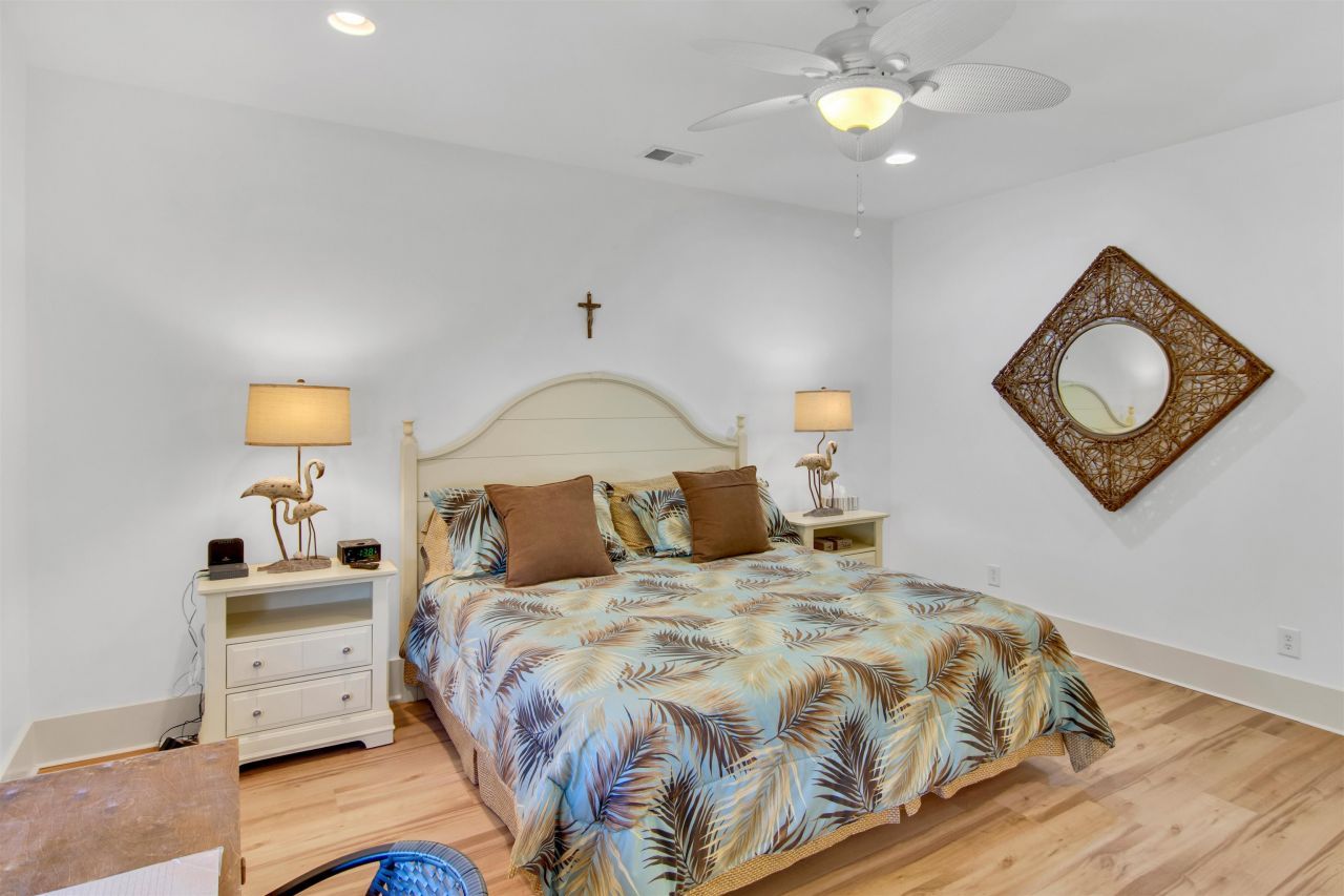 4902 N Market St. Photo 15