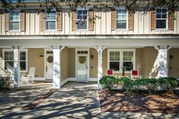 4902 N Market St. photo 4