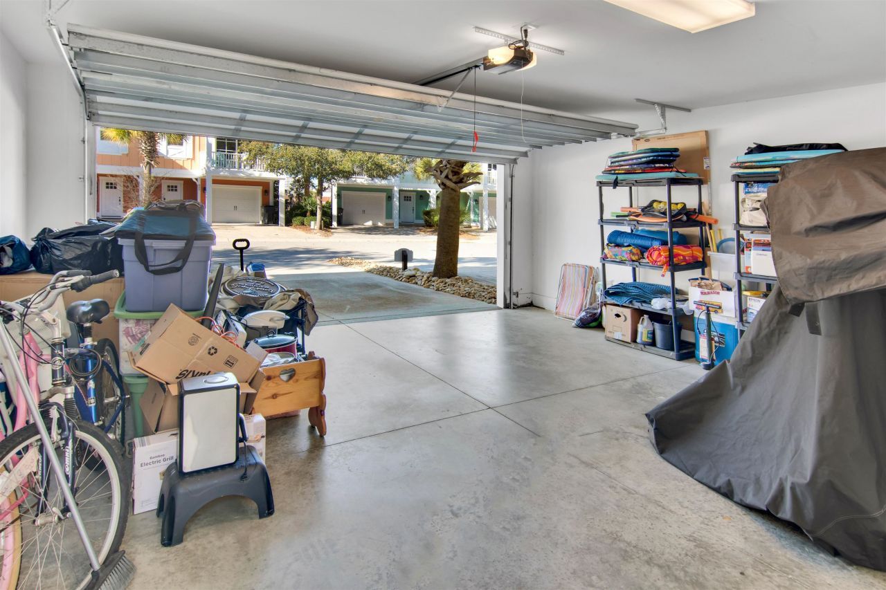 4902 N Market St. Photo 29