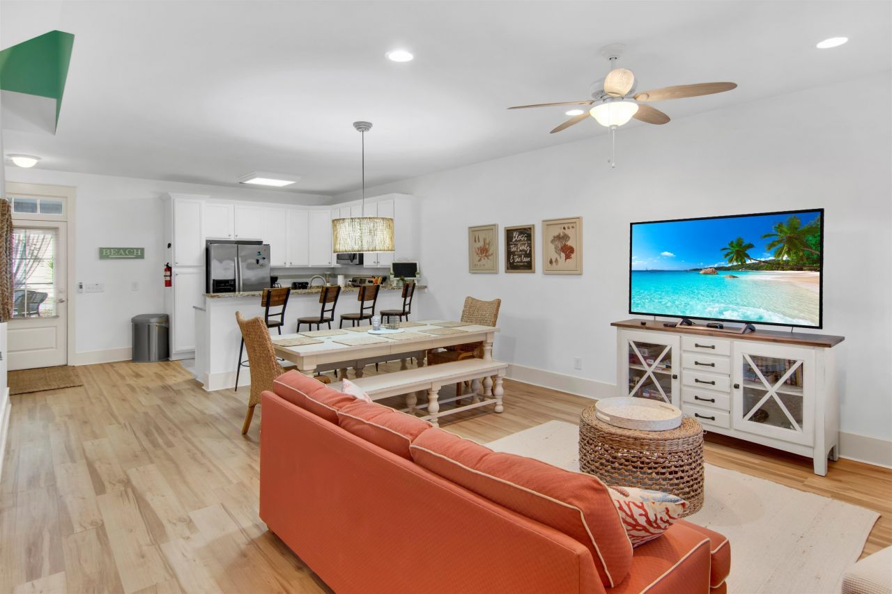 4902 N Market St. Photo 6