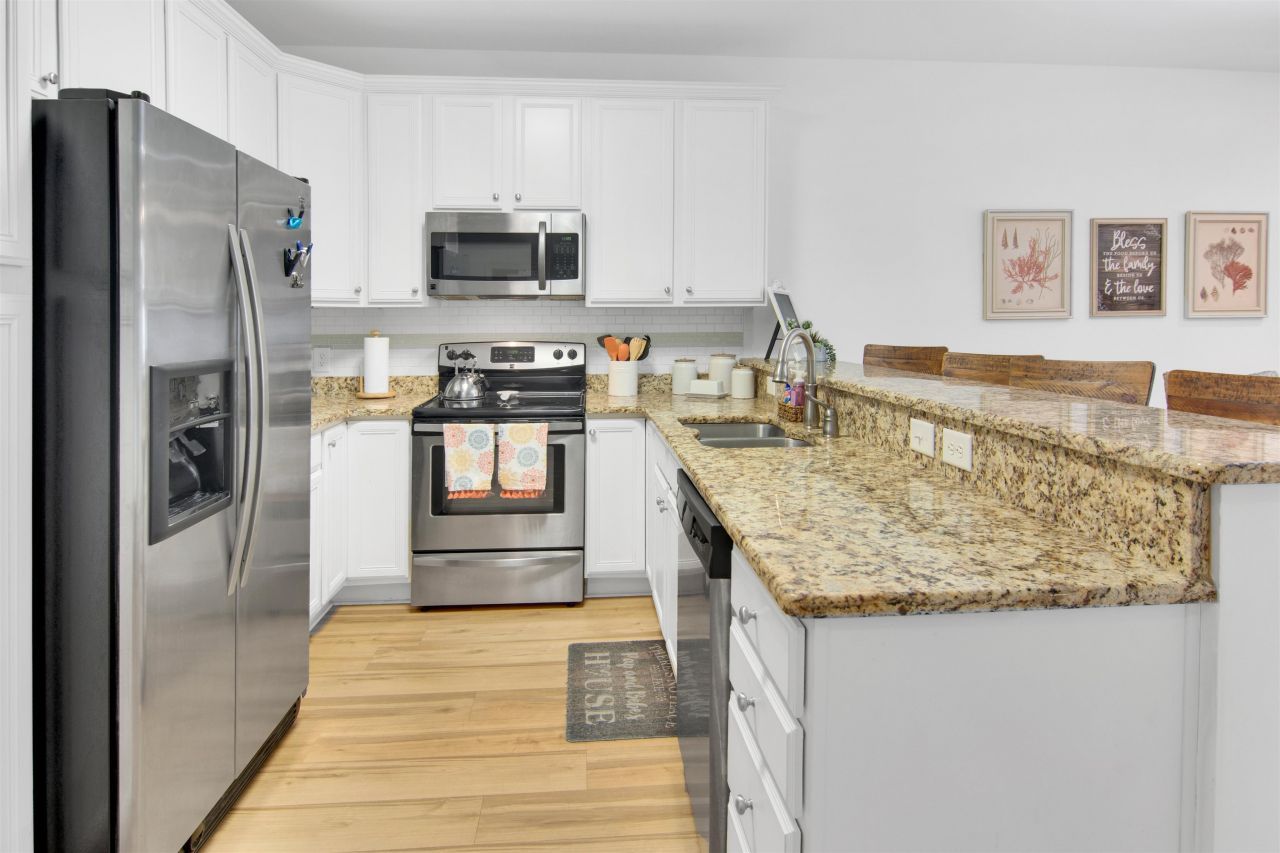 4902 N Market St. Photo 9