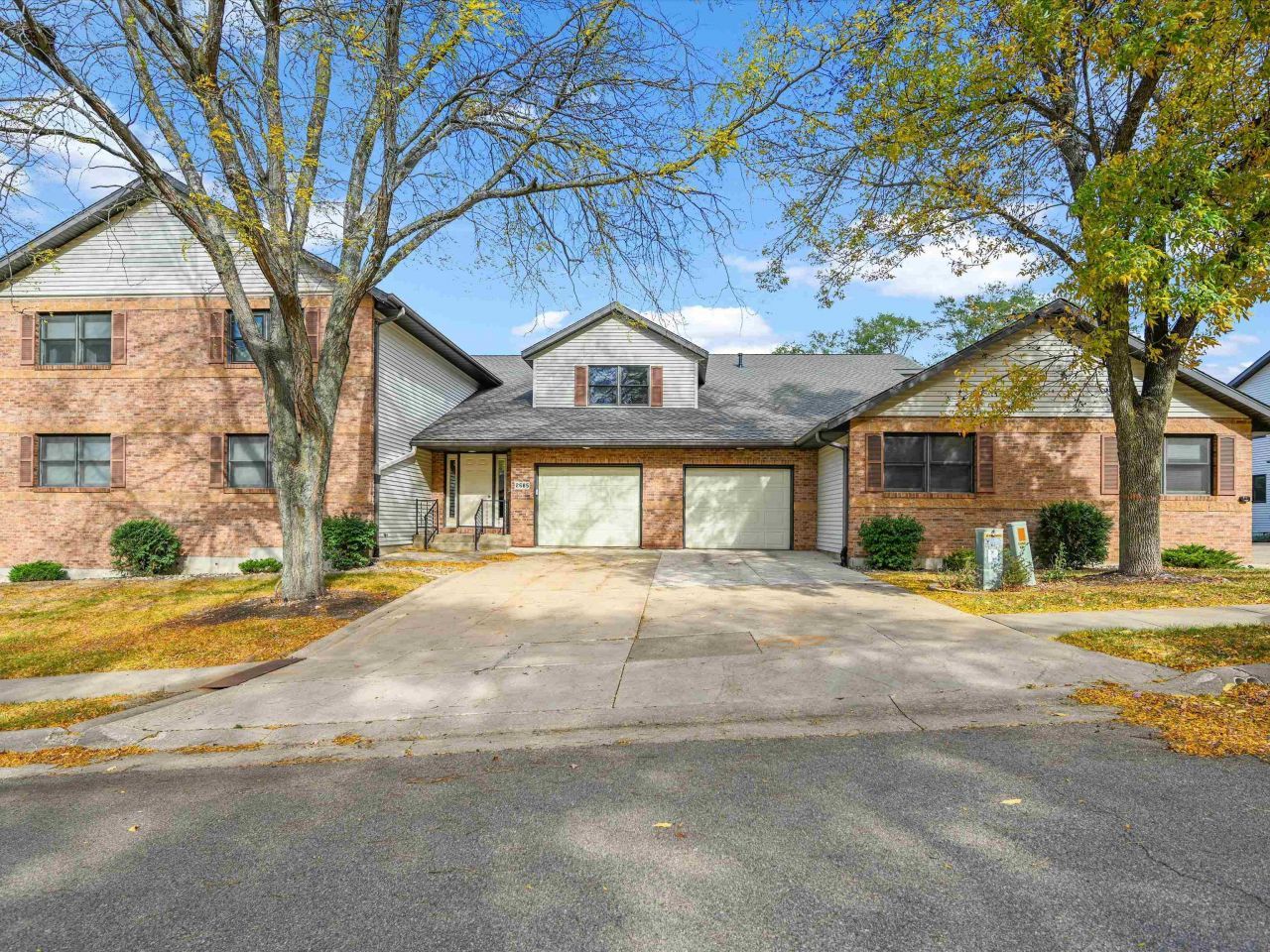 2685 Renaissance Drive, Dubuque, IA 52001 Main Photo