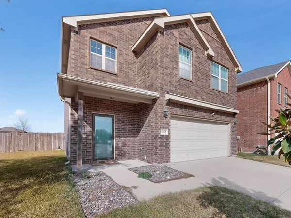 5512 Grenada Drive, Fort Worth, TX 76119