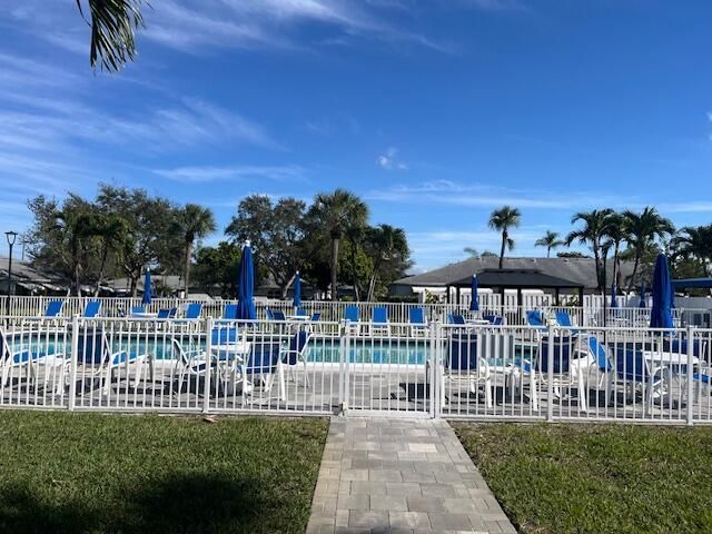 1157 S Drive Circle, Unit C, Delray Beach, FL 33445 Photo