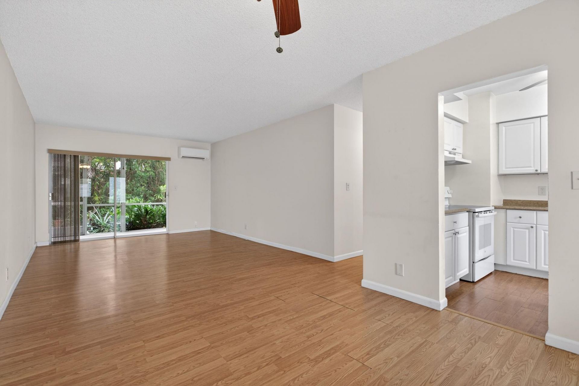 2115 NE 42nd Court, Unit 103, Lighthouse Point, FL 33064 Photo