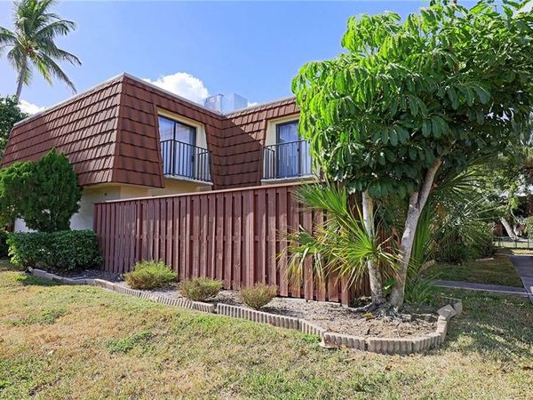 5219 Cedarbend DR , Unit 4, FORT MYERS, FL 33919