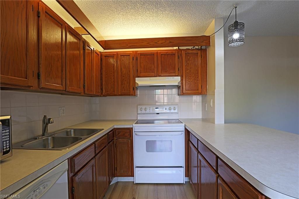 5219 Cedarbend Dr , Unit 4, Fort Myers, FL 33919 Photo