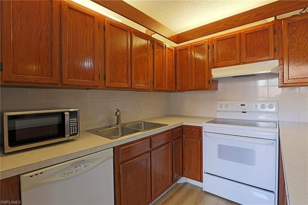 5219 Cedarbend Dr , Unit 4, Fort Myers, FL 33919 Photo