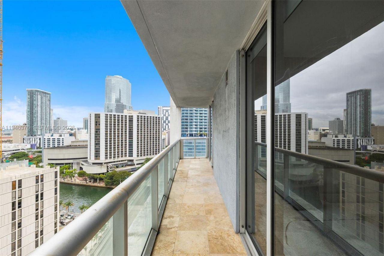 485 Brickell Ave , Unit 1804, Miami, FL 33131 Photo