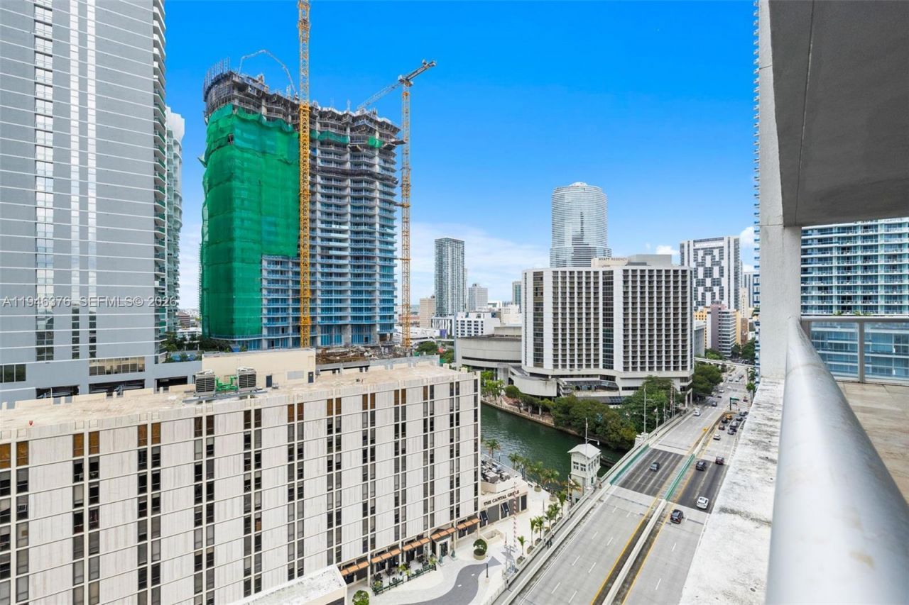 485 Brickell Ave , Unit 1804, Miami, FL 33131 Photo
