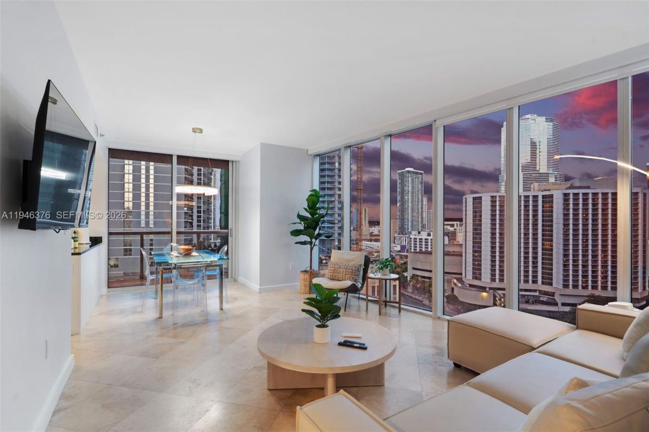 485 Brickell Ave , Unit 1804, Miami, FL 33131 Photo