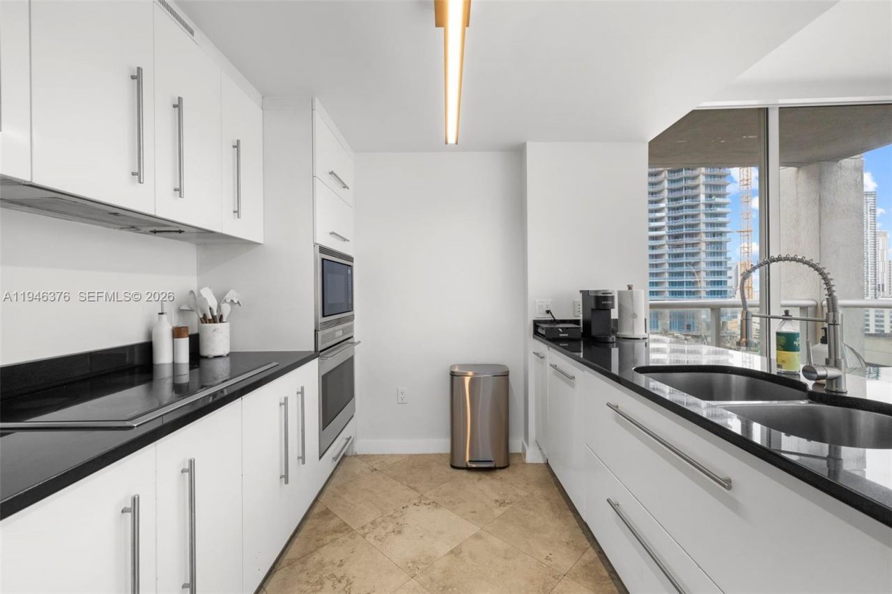 485 Brickell Ave , Unit 1804, Miami, FL 33131 Photo