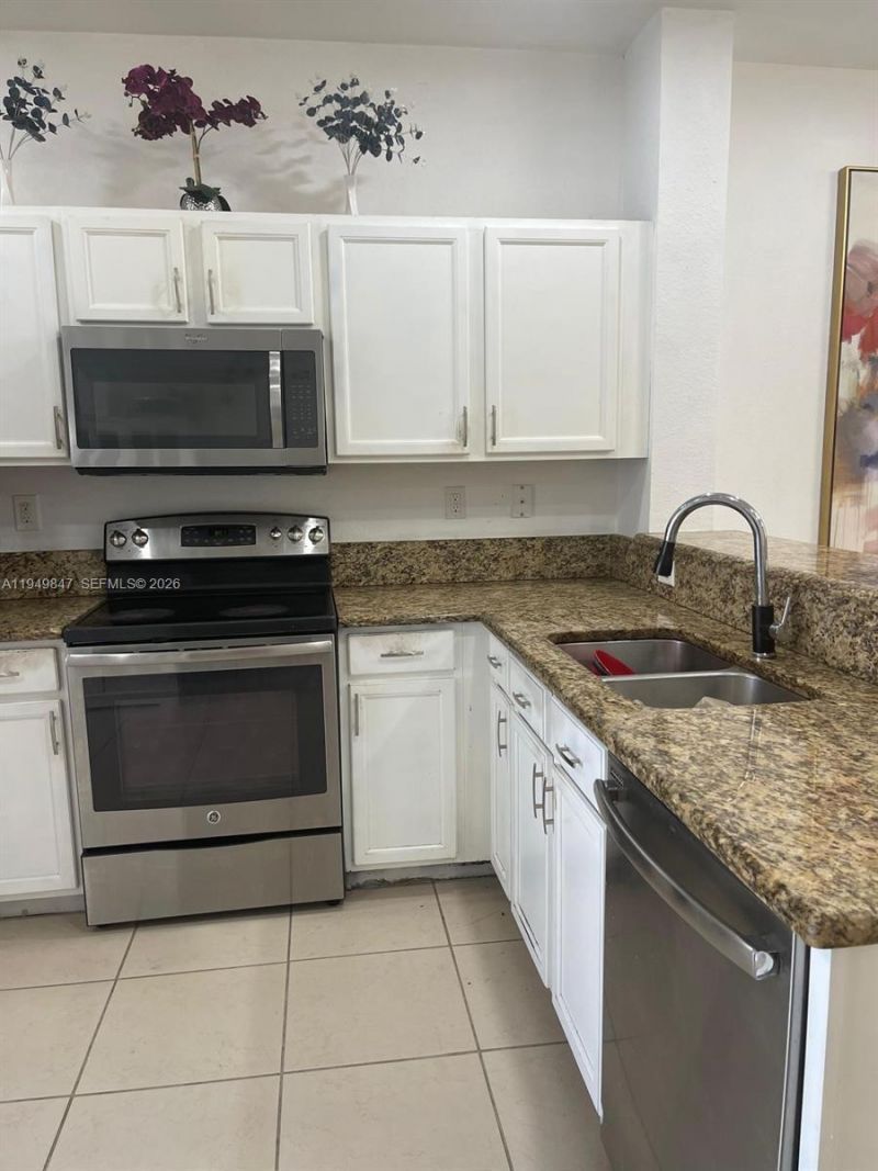 9421 SW 171st Pl , Miami, FL 33196 Photo