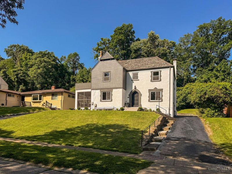 3923 Wess Park Drive, Cincinnati, OH 45217 Photo 2