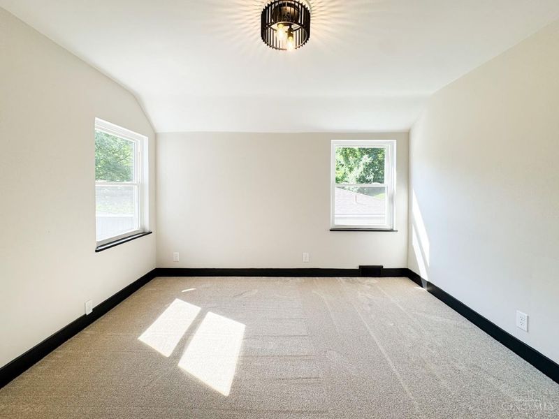 3923 Wess Park Drive, Cincinnati, OH 45217 Photo 22